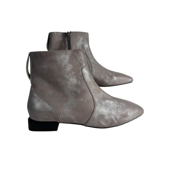 GOLO DEXI Women's Sz 10 Taupe and Silver Brushed‎ Leather Ankle Boots NWOB - Picture 1 of 13